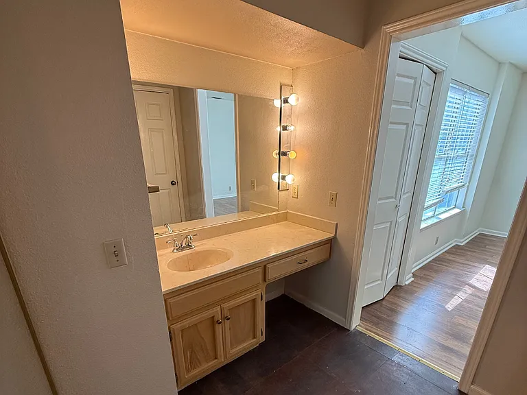 101 Fenimore Ave #2 — Photo 12