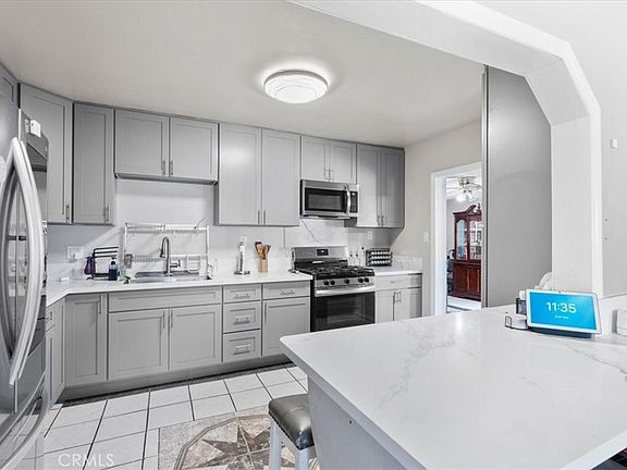 4th image of 3350 Jennie St