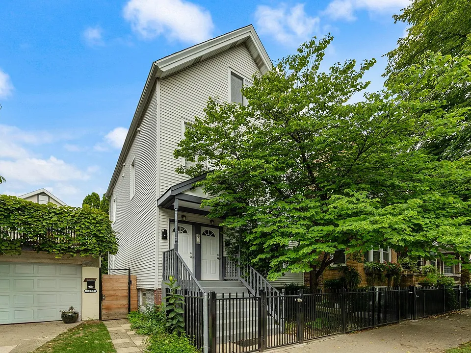 1730 W Fletcher St #1