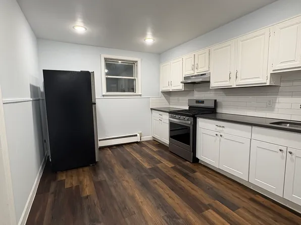 61 West 49th Street image 2 of 6