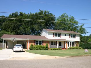 8004 Lauderdale Rd SW, Huntsville, AL 35802