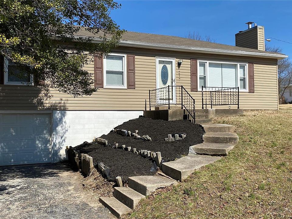 1st image of 217 Wedge Dr
