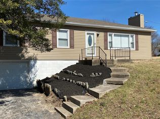 217 Wedge Dr, Saint Louis, MO