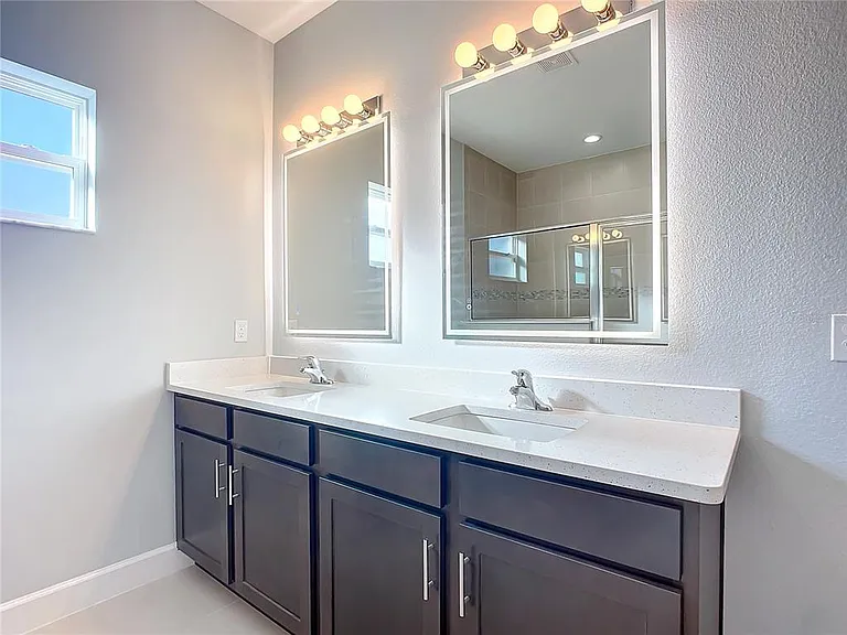 16 Egan Dr — Photo 54