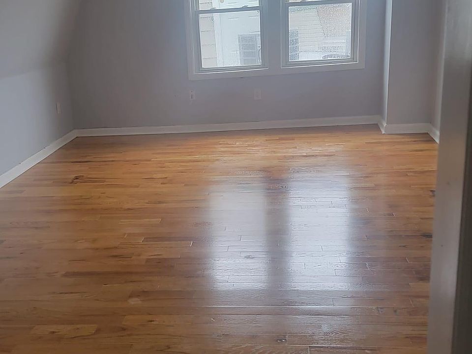 2nd image of 93 Hopkins Pl Floor 3