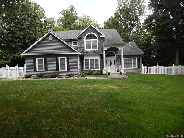 220 N Little Tor Road, New City, NY 10956