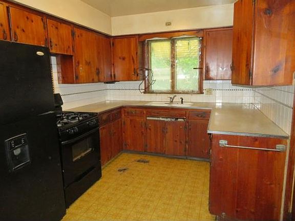 5th image of 1254 Cornell Ave