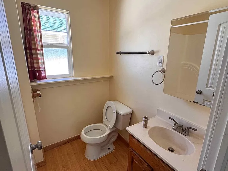 1336 Elizabeth Ave — Photo 9