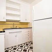2500 NE Weidler St — Photo 17