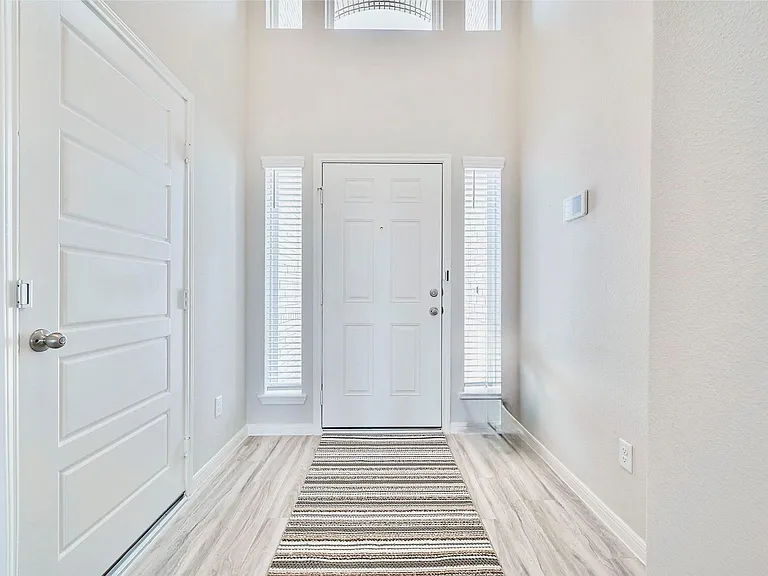 27231 Blue Pool Dr — Photo 9