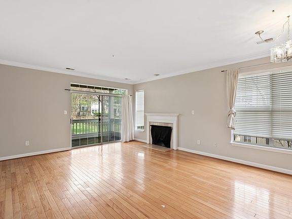 5th image of 10802 Antigua Ter APT 101