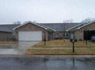 7031 Tompkins Ct, Schererville, IN 46375