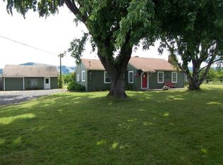 1765 Orchard Rd, Hood River, OR 97031