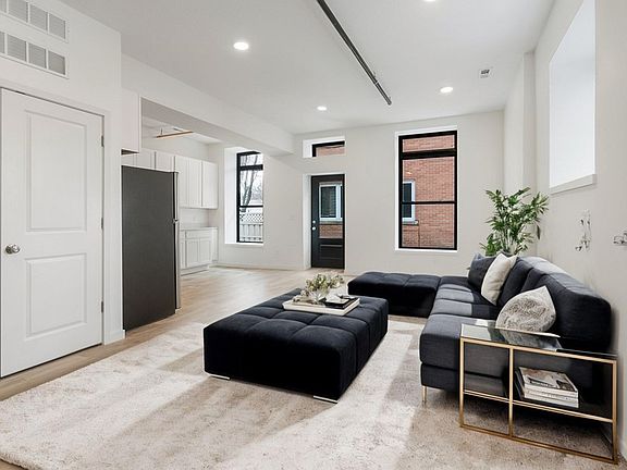 2nd image of 402 Main St #201