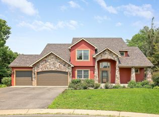 904 Ridgecrest Dr, Carver, MN 55315