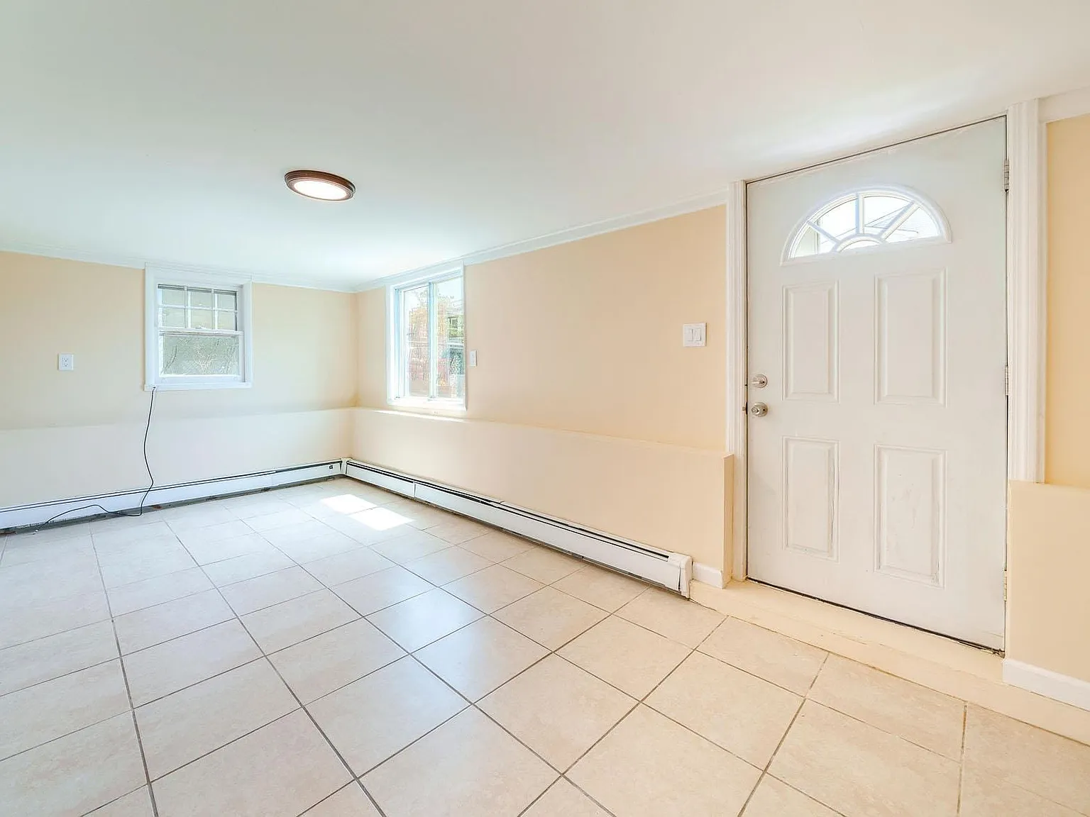 3 bed, 1.0 bath, $2,200 — Photo 4