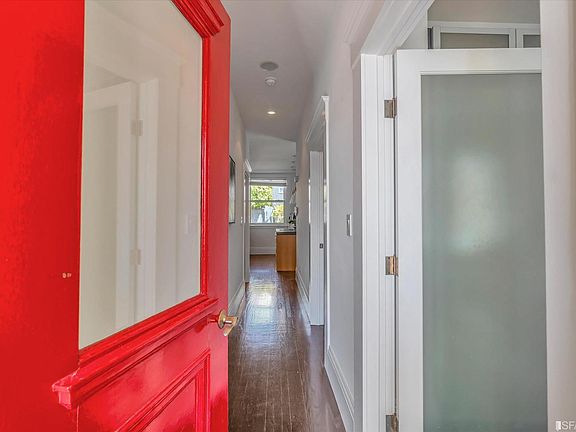 2nd image of 450A Vallejo St