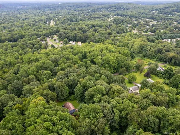 160 Gaylord Mountain Road, Hamden, CT 06518