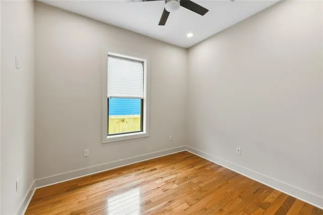 2139 Columbus St — Photo 11