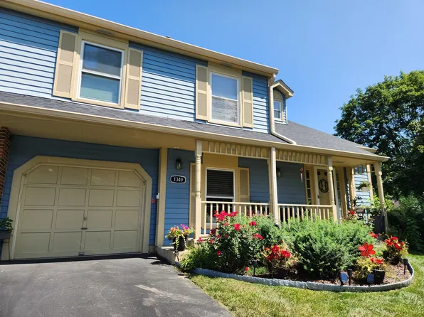 1349 Queensgreen Cir, Naperville, IL 60563