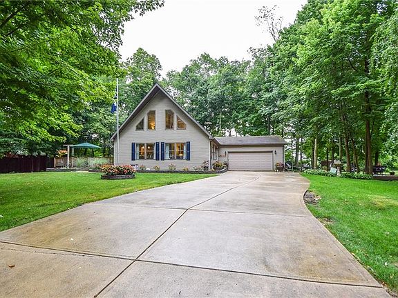 4th image of 89 Dorothy Ln