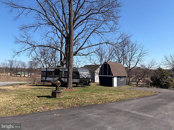 5th image of 83 Dove Hill Dr