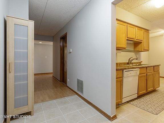 3rd image of 9377 Landings Ln Unit 206