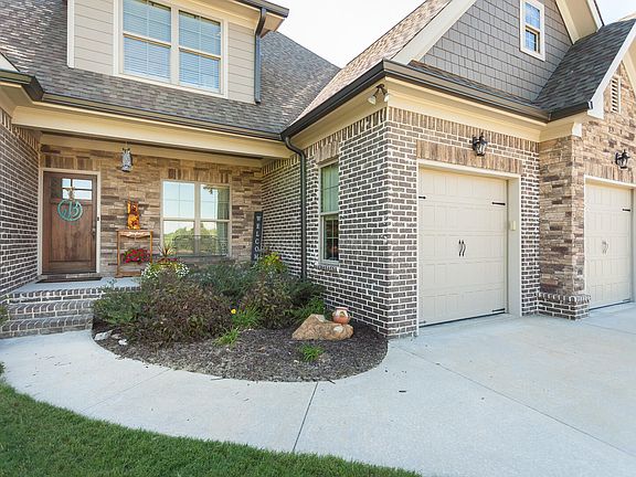 2nd image of 12829 Blakeslee Dr #83