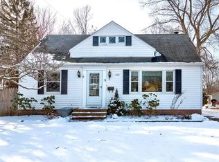 1692 Overbrook Rd, Lyndhurst, OH 44124