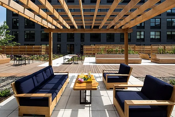 Rented by Domain Companies | media 49