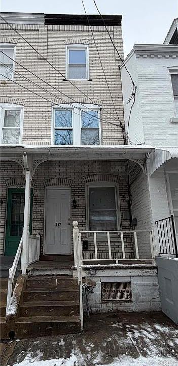 1st image of 237 N Fountain St