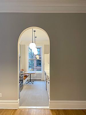4th image of 77 Willow St #1