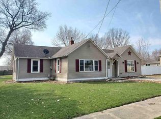 310 W Merchant St, Byron, IL 61010