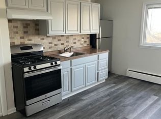 41 Oak Ridge Dr, New Haven, CT 06513