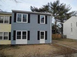 9488 Mooregate Ct, Lorton, VA 22079