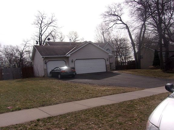 3rd image of 23283 Ivywood St NW