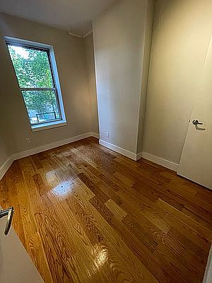 4th image of 818 Saint Johns Pl #1