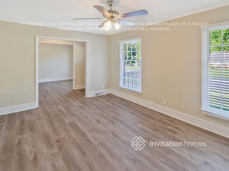 4213 Gladstone Ln — Photo 5