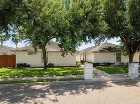 1818 Tierra Dulce Dr, Edinburg, TX