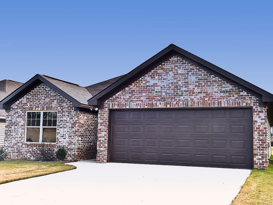 1st image of 125 Bradford Circle