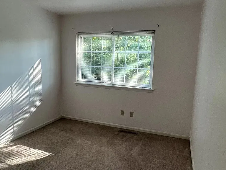 4407 Bennett Ln — Photo 29