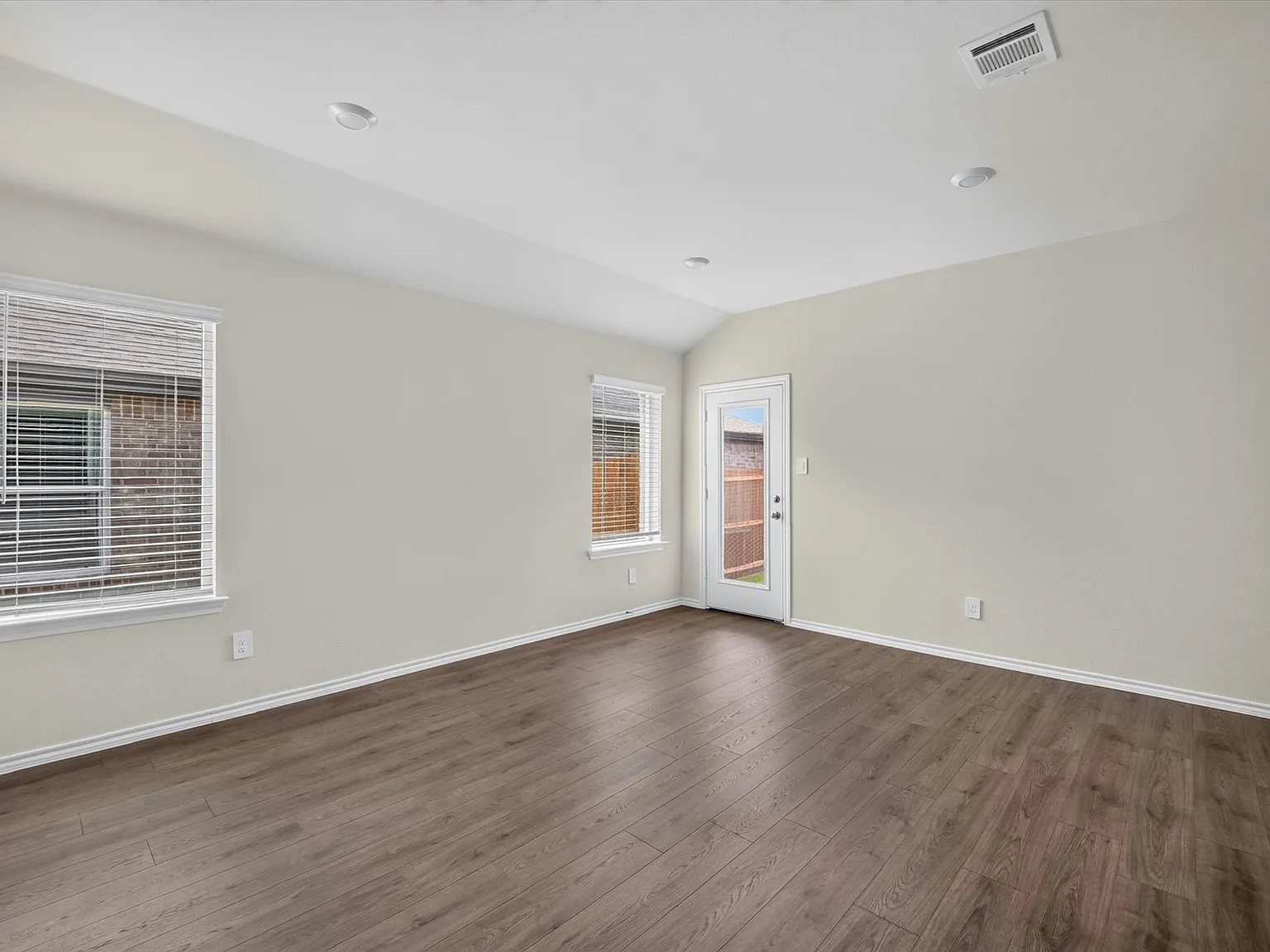 3330 Catamount Drive, Sherman TX 75090 - 1 — Photo 2