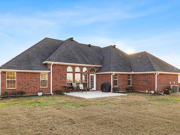 4th image of 315 Briarwood Ln
