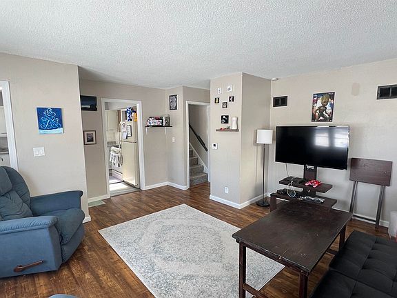 4th image of 1422 N Carolina Pl
