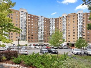 15115 Interlachen Dr #3-125, Silver Spring, MD 20906