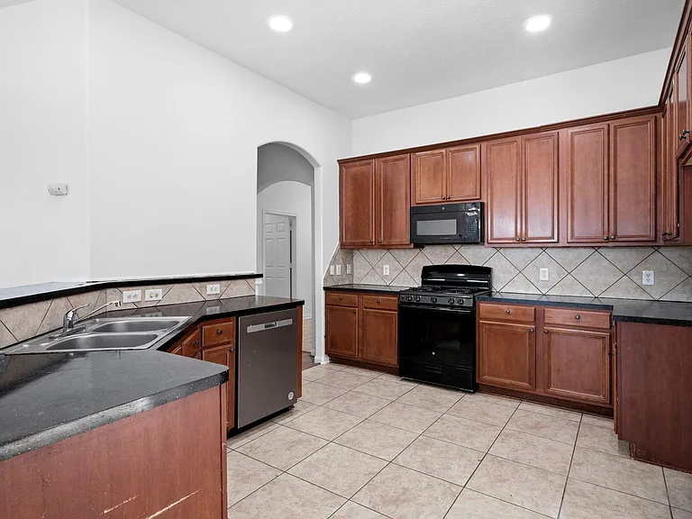 17215 Fernchase Ct — Photo 10
