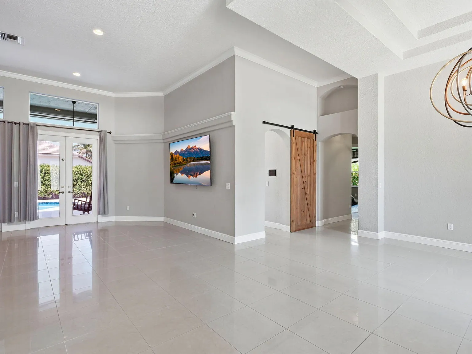 4 bed, 4.5 bath, 3306 sqft, $13,000 — Photo 4