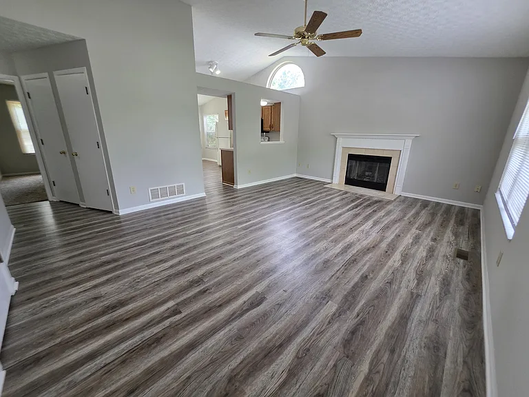 7253 Fablegate Ct — Photo 4