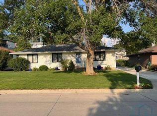 2704 Willow St, Sioux City, IA 51106