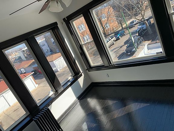 5th image of 4727 W Wellington Ave APT 2